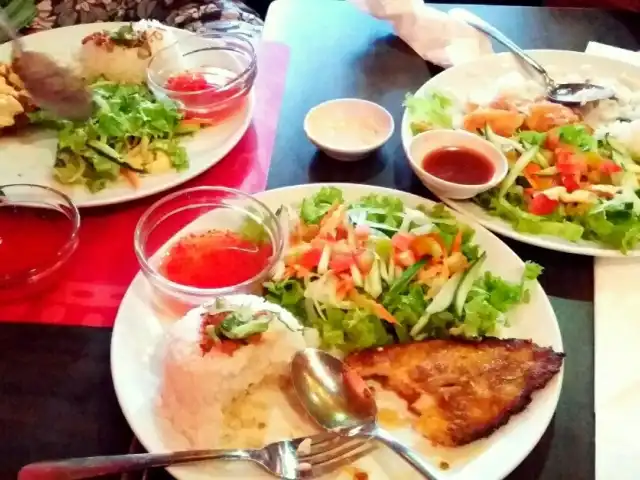 Gambar Makanan Do An Vietnamese Experience 10