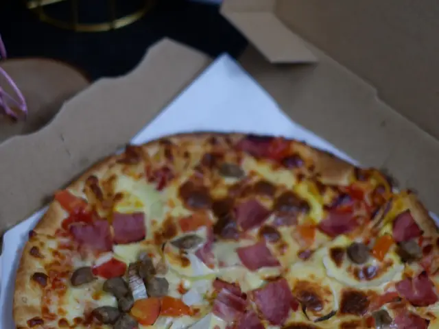 Gambar Makanan Domino's Pizza 5