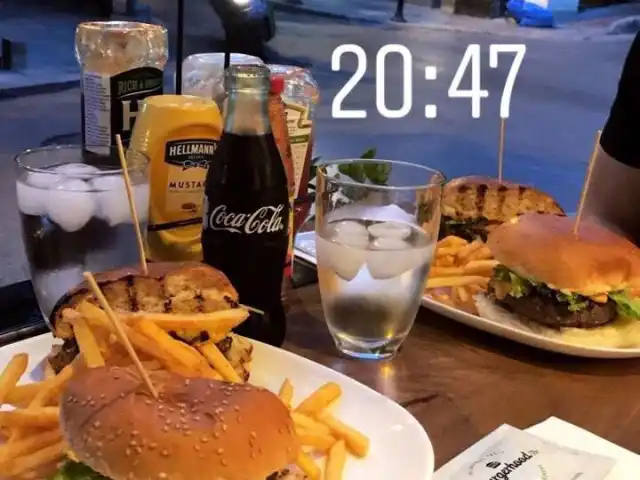 Burgerhood'nin yemek ve ambiyans fotoğrafları 27
