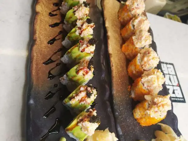 Yakuza Asian & Sushi'nin yemek ve ambiyans fotoğrafları 17