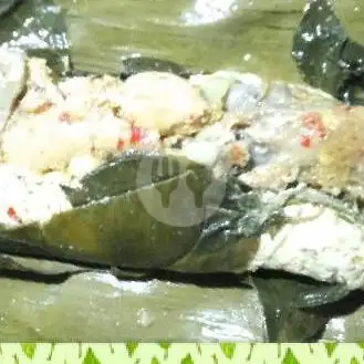 Gambar Makanan Ayam Geprek Sambel Ijo dan Pepes Mbok Subur, Potorono 8