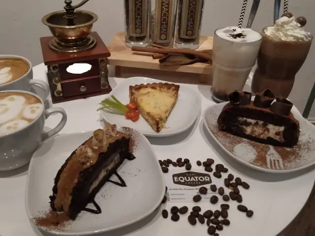 Gambar Makanan Kopi Equator Coffee 4