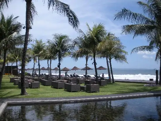 Gambar Makanan Breeze at The Samaya Seminyak 8