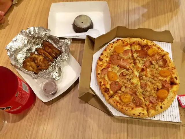 Gambar Makanan Domino's Pizza 10