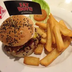 Fatboy&apos;s Burger Food Photo 11