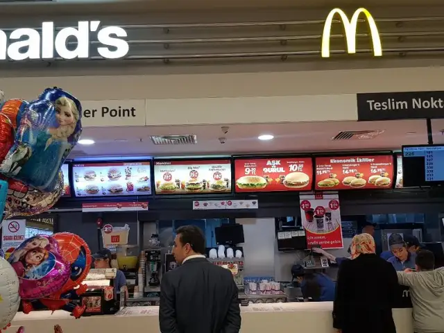 McDonald's'nin yemek ve ambiyans fotoğrafları 8