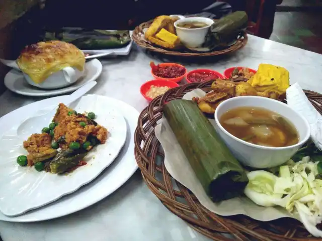 Gambar Makanan Nasi Uduk & Ayam Goreng Mas Miskun 13