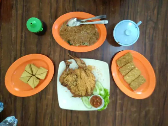 Gambar Makanan Ayam Goreng Karawaci 7