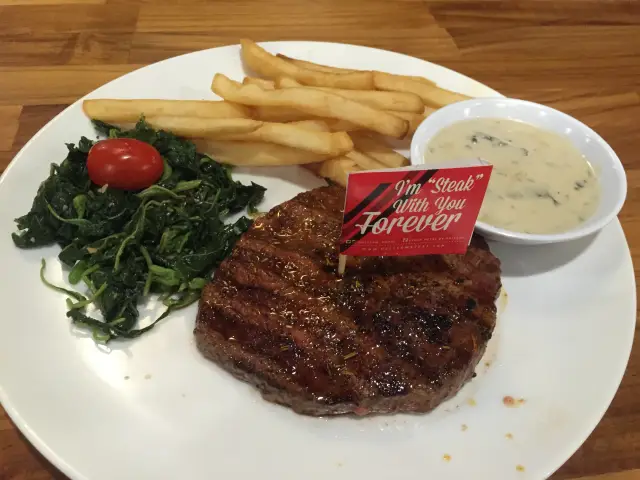 Gambar Makanan Steak Hotel by Holycow! 13