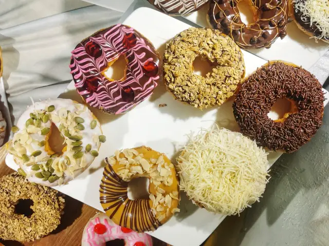 Dofa Donuts Emart (Batu Kawa)