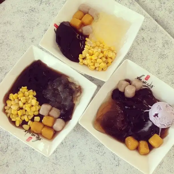 Blackball Original Taiwanese Tea & Dessert Food Photo 8