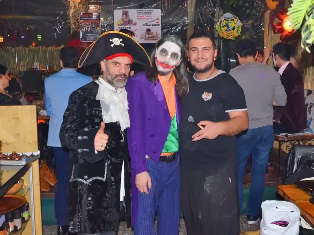 Turuncu Cafe & Pub & Fal & Tattoo & Kültür Eğlence Merkezi'nin yemek ve ambiyans fotoğrafları 19