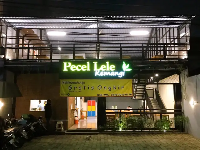 Gambar Makanan Pecel Lele Kemangi 9