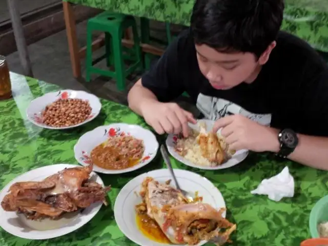 Gambar Makanan Warung Makan Ayam Betutu Asli Men Tempeh Ferry 12