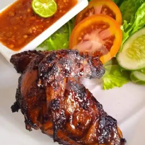 Gambar Makanan Pecel Ayam Budhe Hj. Sarmah, Jl. Wisma Tajur 15