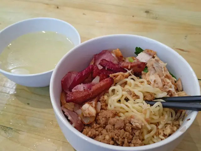 Gambar Makanan Ncek Legenda Noodle Bar 3