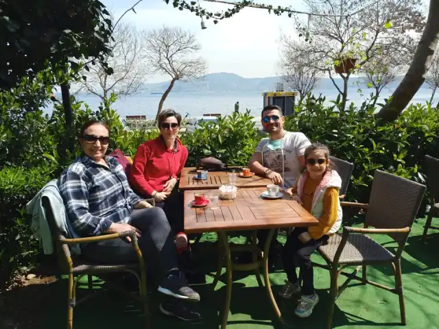 Tarihi Çeşme Önü Kireçburnu Cafe'nin yemek ve ambiyans fotoğrafları 4