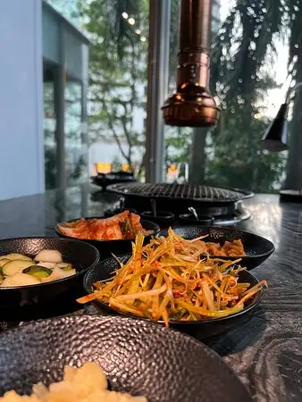 Han Modern Korean Grill Food Photo 3