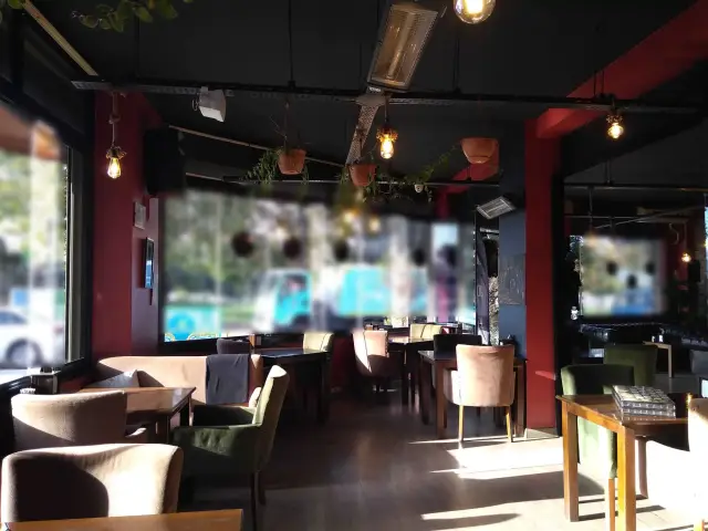 Joy Point Cafe Bistro'nin yemek ve ambiyans fotoğrafları 6