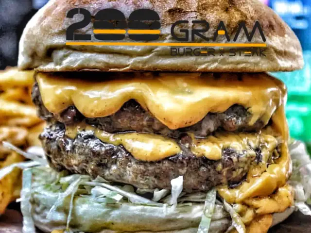 Burger & Sausage 200 Gram'nin yemek ve ambiyans fotoğrafları 16