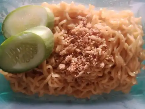 Indomie Ala Abang Adek, Pondok Kacang Barat.