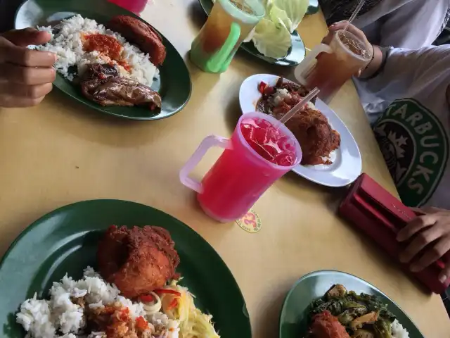 Restoran UMI Selera Kampung Food Photo 12