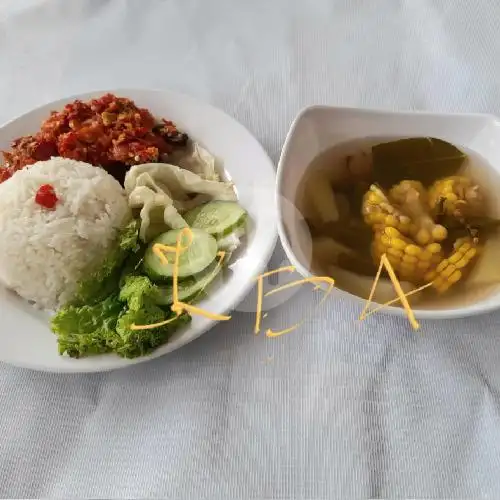 Gambar Makanan Ayam Penyet & Gado-Gado Kedai Bu Atie, Lebak Bulus 18