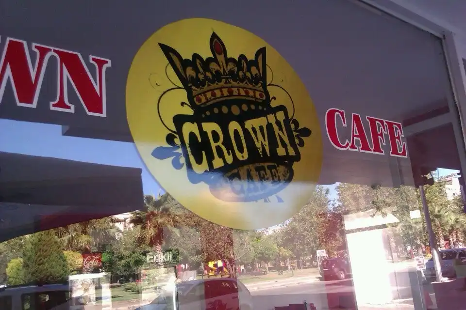 Crown cafe