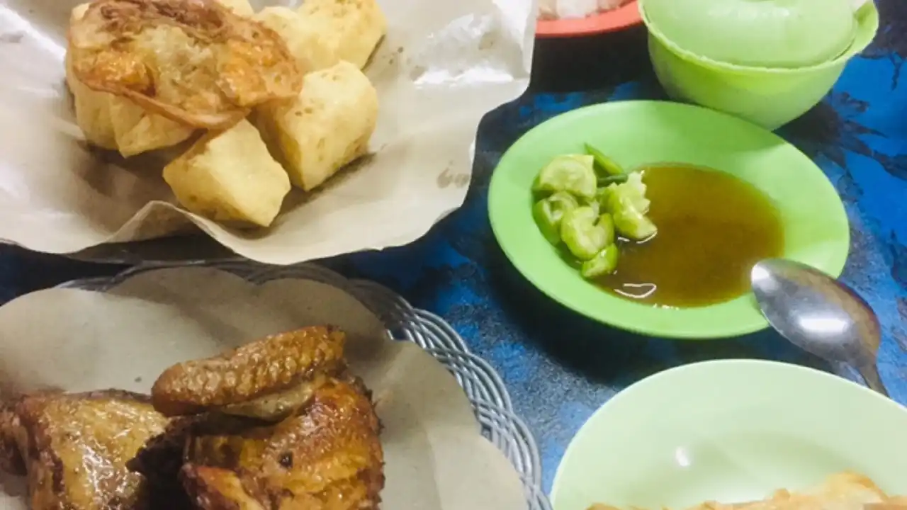 Tahu Pong Semarang & Ayam Goreng Kalasan