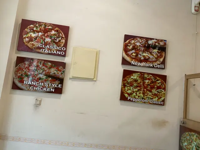 Gambar Makanan Pizza Mezzo 1