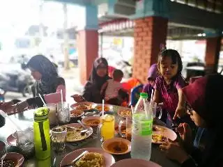 GERAI MAKAN ADHAM