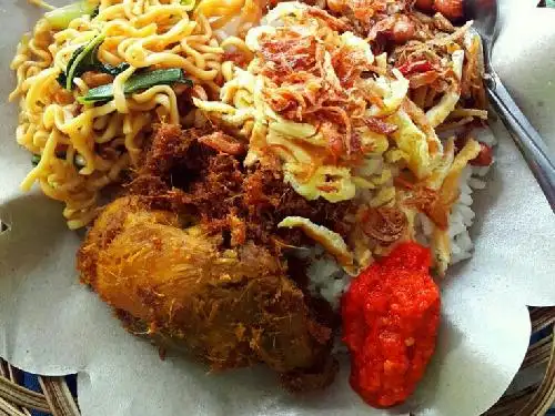 Nasi Kuning & Nasi Uduk Bu. Nunung, Brawijaya