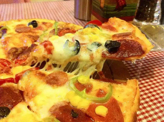 Pizza Napoli'nin yemek ve ambiyans fotoğrafları 10