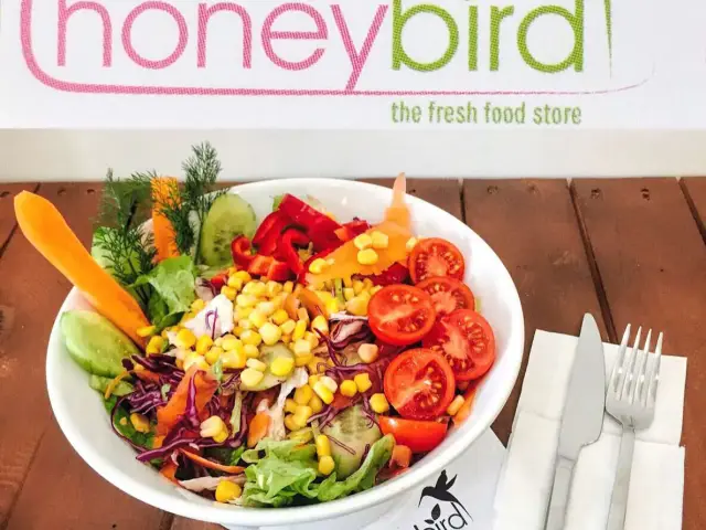 Honeybird Frozen Yogurt & Salad Bar'nin yemek ve ambiyans fotoğrafları 1