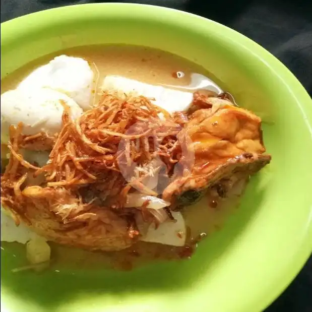 Gambar Makanan Nasi Kuning & Lontong Sayur, Salahutu 10