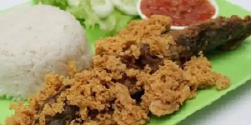 Pecel Lele & Pecel Ayam Kremes Lamongan (Mas Budi), Cibinong
