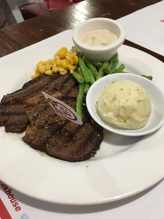 Gambar Makanan Holycow Steakhouse 4