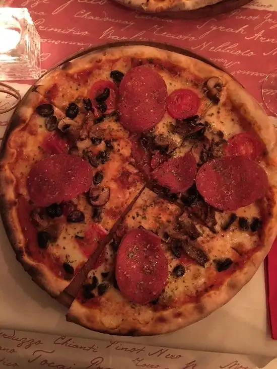 Fiore Italian Restaurant - Pizzeria'nin yemek ve ambiyans fotoğrafları 51