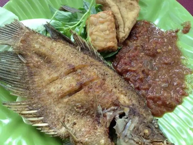Gambar Makanan Warung Ikan Goreng Senopati 2