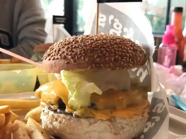 Mm&g's Burger'nin yemek ve ambiyans fotoğrafları 64