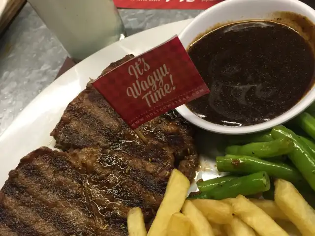 Gambar Makanan Steak Hotel by Holycow! TKP Palembang 4
