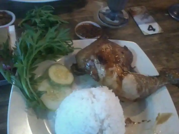 Enang Sari Cafe