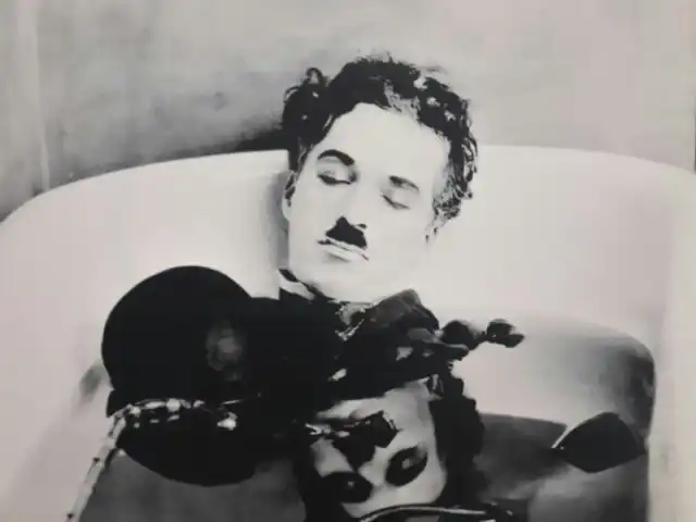 Chaplin Cafe & Restaurant'nin yemek ve ambiyans fotoğrafları 3
