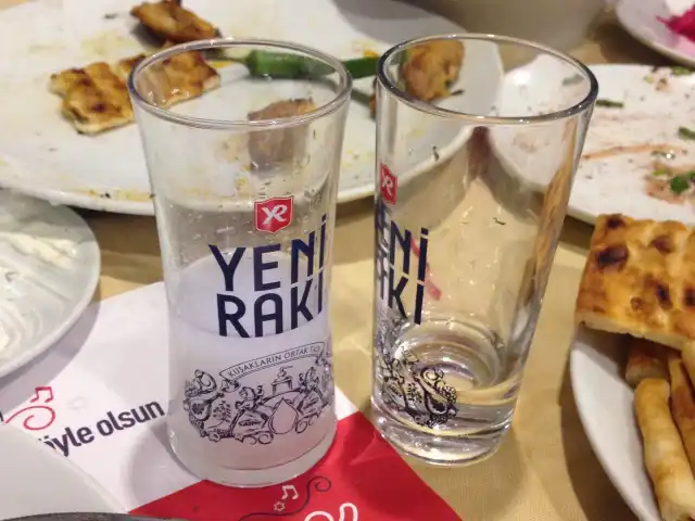 Öz Adana Ocakbaşı - Azizin Yeri'nin yemek ve ambiyans fotoğrafları 11