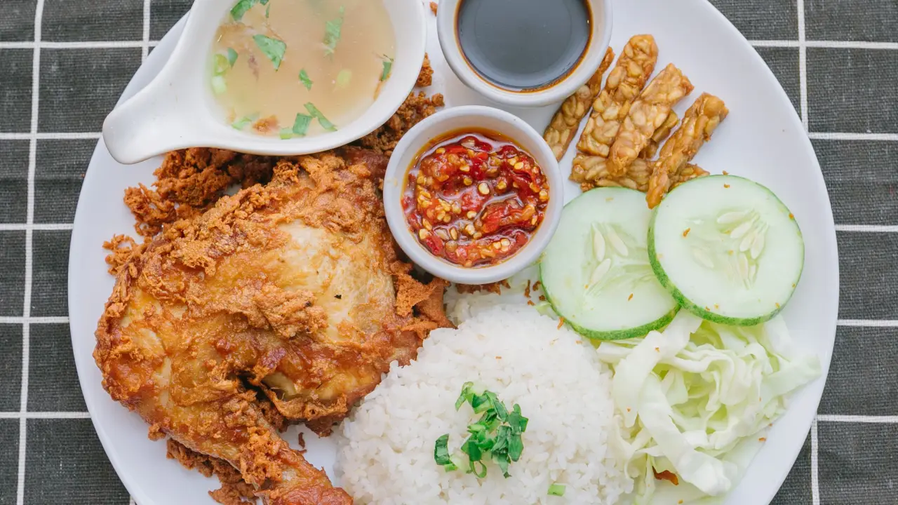 Ayam gepuk pak raden perda