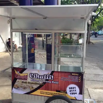 cihuii pisang goreng keju depan alfamart