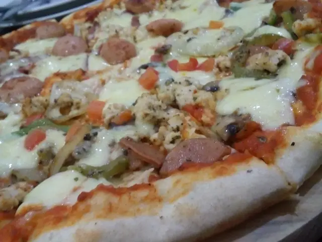 Gambar Makanan Pizza Combi 18