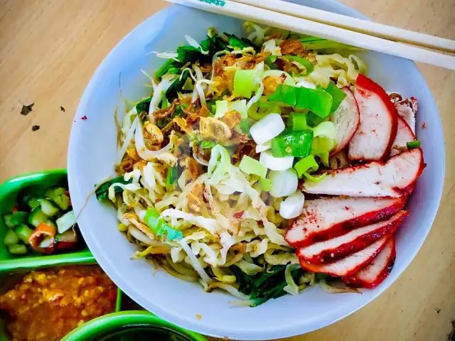 Gambar Makanan Mie Ayam Medan Alang dan Nasi Goreng Ayam Merah, Tuban 16