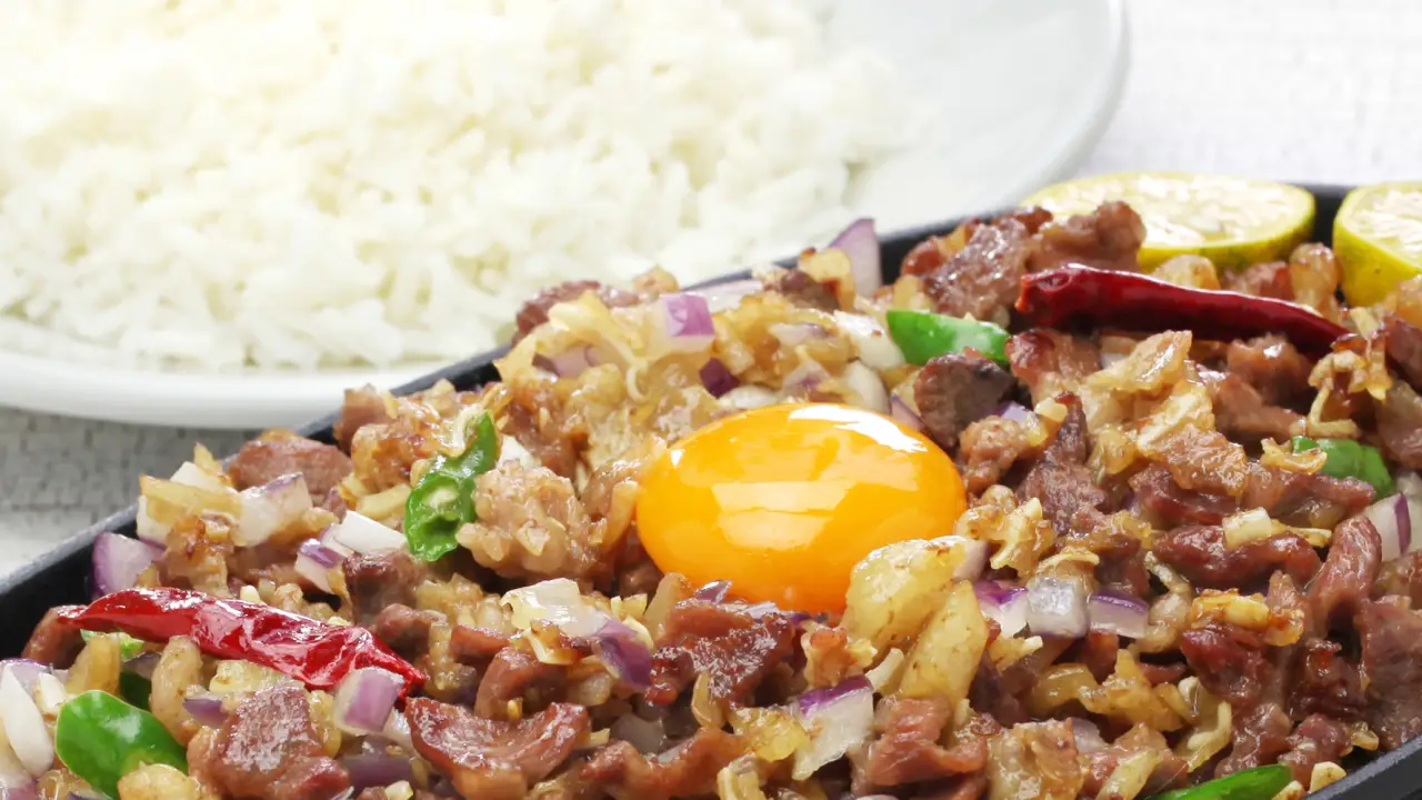 Manoy's Lechon Batchoy & Sizzling Meals - Quezon Avenue
