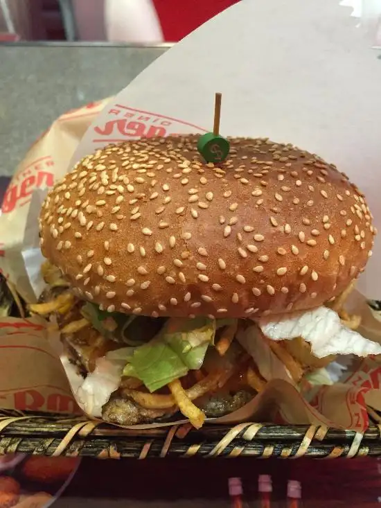 Egg & Burger Diner'nin yemek ve ambiyans fotoğrafları 16